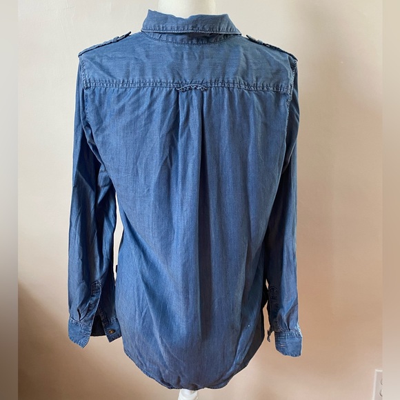 Banana Republic | Oversized Chambray Shirt - Picture 4 of 6